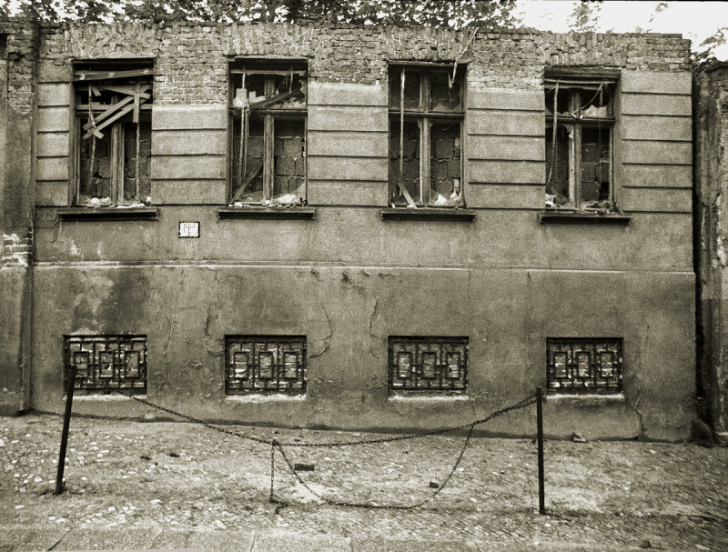 Vermauertes Haus an der Bernauer Straße